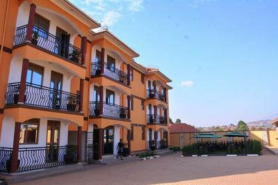 Mak-Queen Hotel