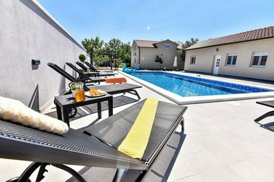 Gordana Mar - With Pool - A1