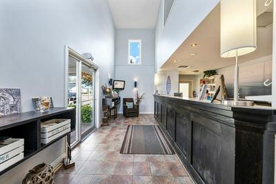 Auberge Shores Inn & Hotel