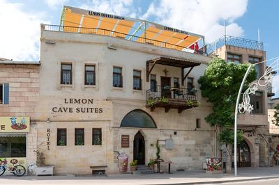 Lemon Cave Suites And Coffee House