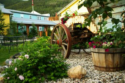 Holland America Dawson City Inn