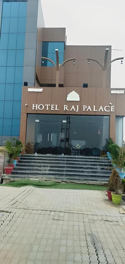 Hotel Raj Palace