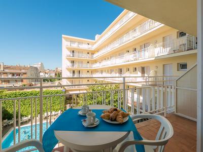 Hotel Checkin Pineda