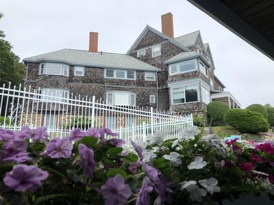 Sands of Time Motor Inn & Harbor House