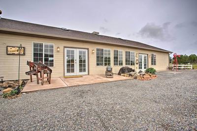 The Farmhouse at Grand Valley Getaway w/ Alpacas!