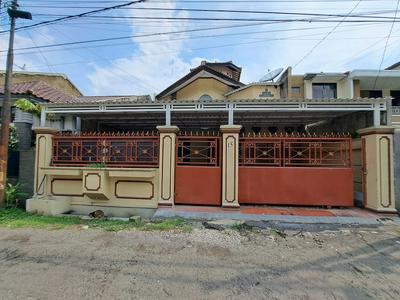 OYO 94417 Putridapisa Guest House