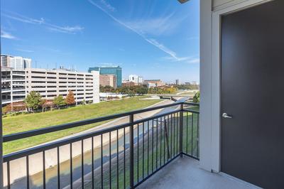 Luxury Med Center Fully Equipped King Sized Bed Condos