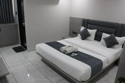 Hotel R K villa