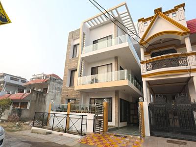 OYO 11607 Hotel Serenity Stay