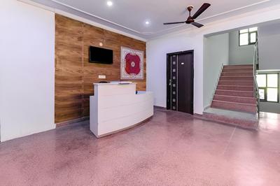 OYO Flagship 30504 P.R Residency