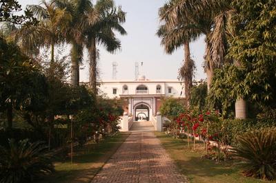 Aamod Mudfort Kuchesar