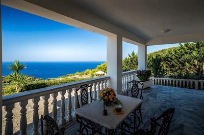 Argo Zante Retreat - Keri Poolside Lodging