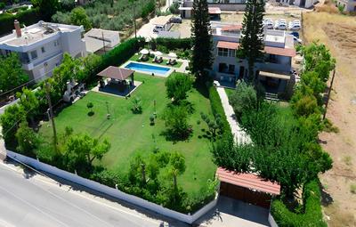 Euphoria Home for 6 with pool and garden