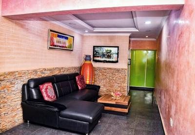 CANDOW HOTEL
