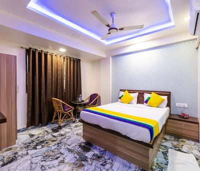 Itsy Hotels Golden Birds