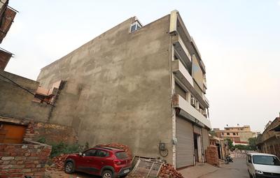 OYO 23504 Hotel R View