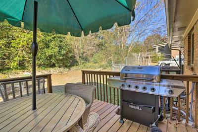 Modern Birmingham Escape w/ Yard + Fire Pit!