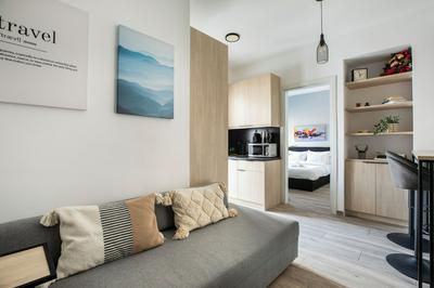 Sway - Chic 1-BR Apt & Balcony in Athens