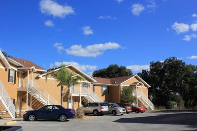 Golf , Walk To The Course 3 Bedroom Condo by RedAwning
