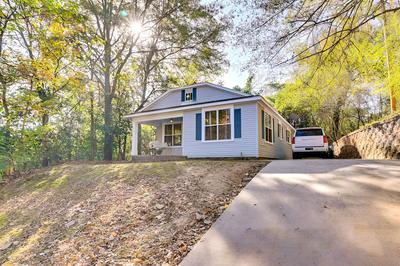 Centrally Located Home ~ Steps to Oxford Square!