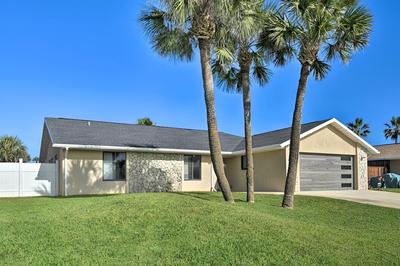 Bright Ormond Beach Home ~ 14 Mi to Daytona!
