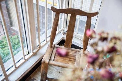 Urban job papas capsule hostel