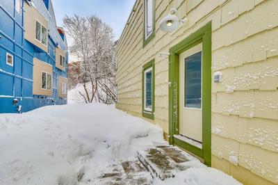 Near Hiking: Cozy Anchorage Retreat w/ Fireplace!
