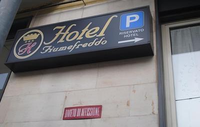 Fiumefreddo Hotel