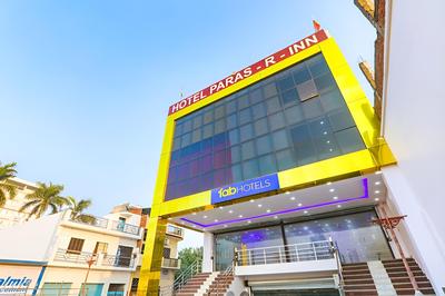 Fabhotel Paras