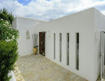 Tranquil Villa With Private Pool
