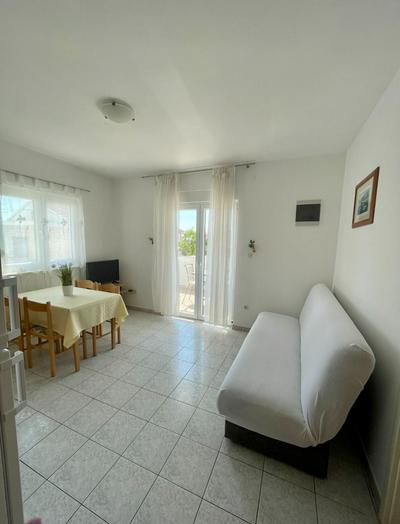 Tea - Parking and Grill, 100 m From sea - A1