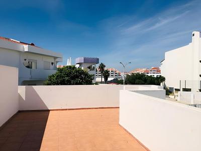 Remarkable 3-bed House in Albufeira