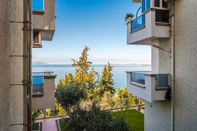 Stylish Apartment by the Beach Free Parking
