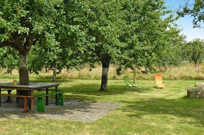 Chalet Near Mont St. Michel & Nature Trails
