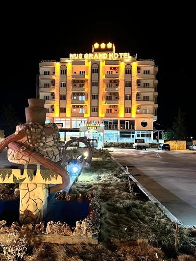 Nus Grand Hotel