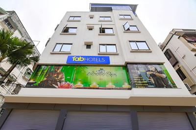 Fabhotel Divine Chariot