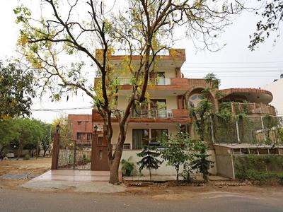 OYO 14445 Cyber Inn