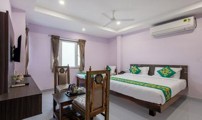 Treebo Sri vi ka Residency