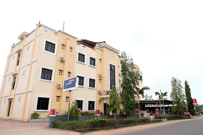 OYO 515 Oasis Hotel