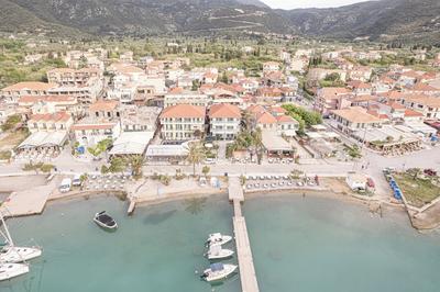 Captain's Seafront Apartments