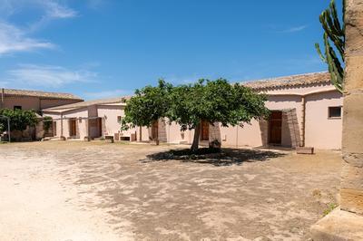 Maragani Beach Rooms & Breakfast
