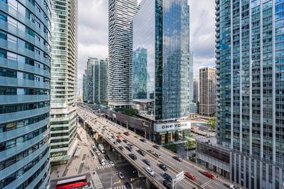 The Bay Suites - Entertainment Dist