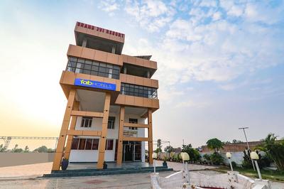 Fabhotel Grand Jvi Resort