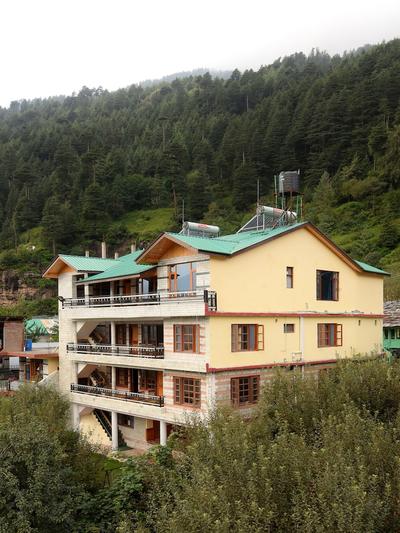 OYO 18337 Dishant Cottage