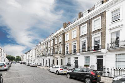 JOIVY Pimlico Flat with Terrace for 3