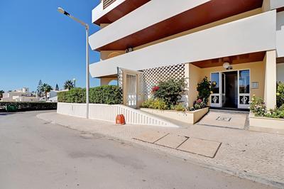 Albufeira Concept With Pool by Homing