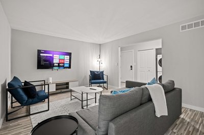 Family Friendly 2BR 2BA in the City