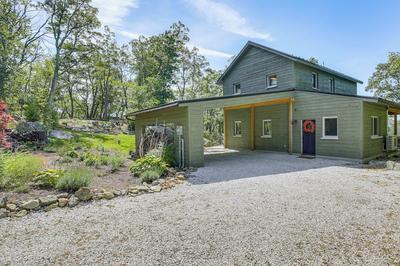 'the Glabin: Garrison Gem w/ Hot Tub & Fire Pit