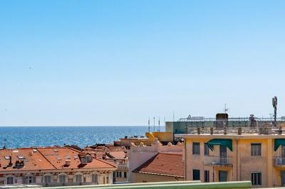 Sea View Central Apartment by Wonderful Italy