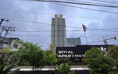 The Chic Chamber 2BR at Royal Makassar Apartment